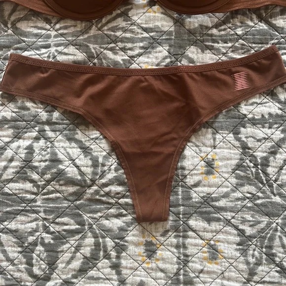 Savage X Fenty Set - Picture 4 of 5